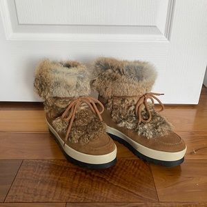 Cougar brown furry boots